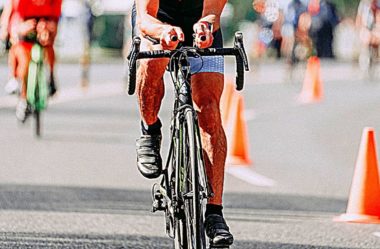 Qual a velocidade média de um Tour de France