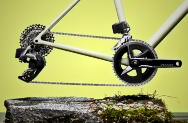 Transmissão Eletrônica vs Mecânica: Qual é a Melhor Escolha para o Ciclista Moderno?